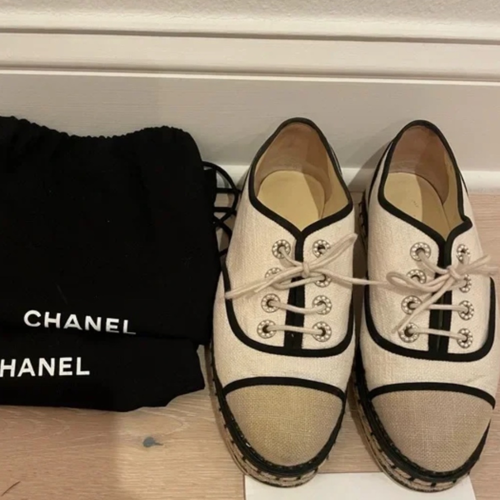 Chanel 2016 Interlocking CC Logo Espadrille Sneakers Size 38